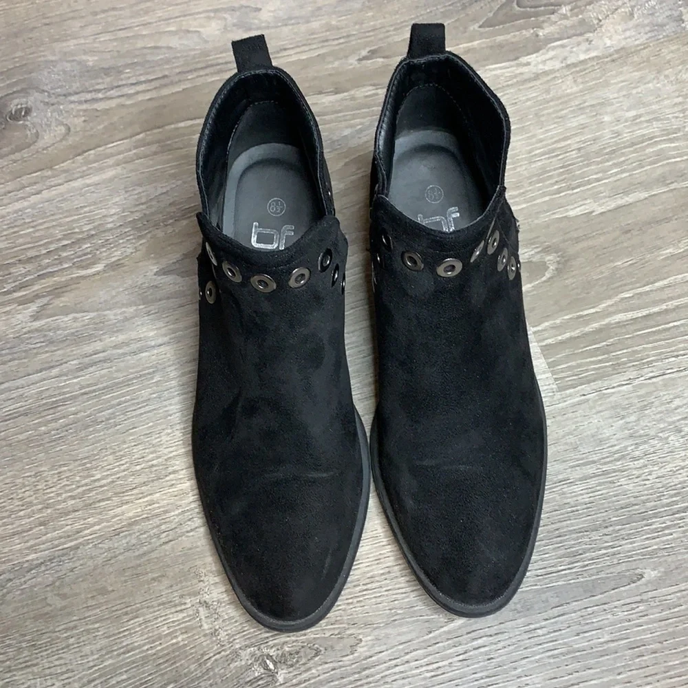 Black Ankle Boots With Silver Grommets Size 8.5